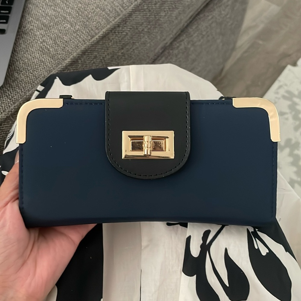 NWT navy zip wallet purse clutch